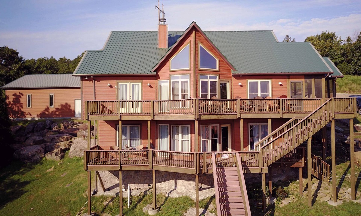 Longtown Cabin | REDUCED weekday rates -Lakeside, Firepit, Dock, kayaks & paddleboards