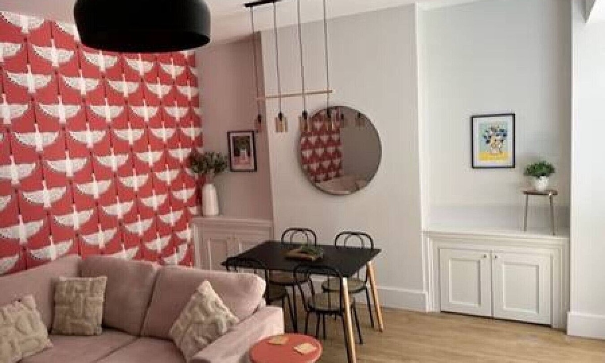 Huntingdon House | Redwing- free parking- Grade Ii listed- ground