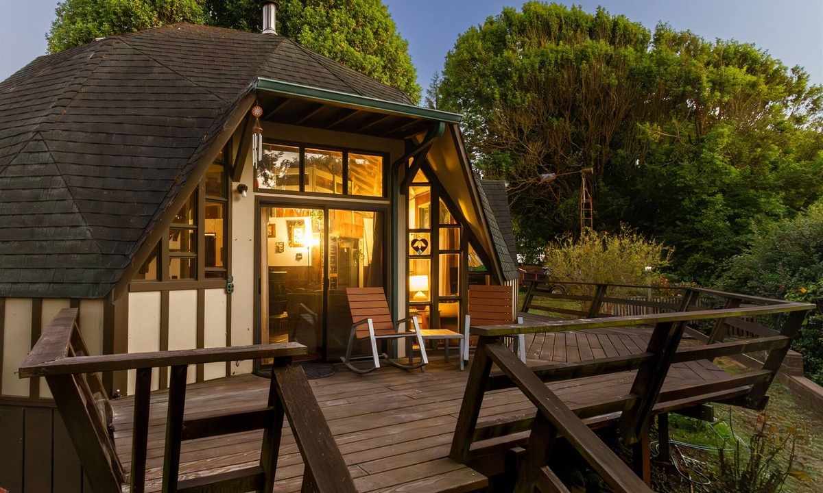 Fortuna House | Redwood Dome Retreat