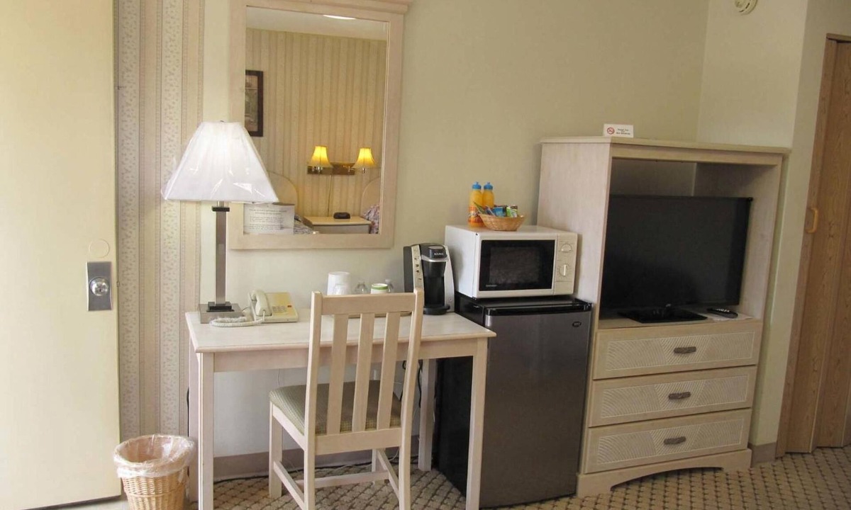 Santa Rosa Hotel | Redwood Inn