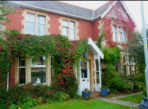 Westbury House | Redwood Lodge