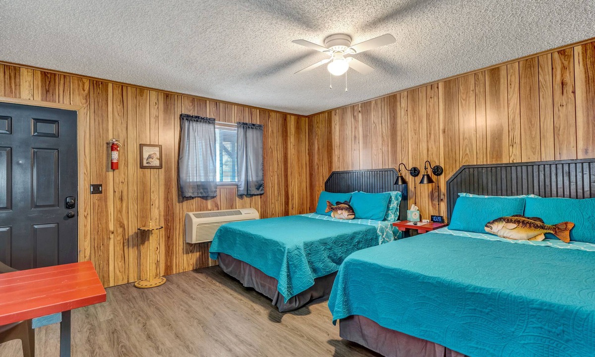 Quitman Hotel | Reel Inn and Lodge
