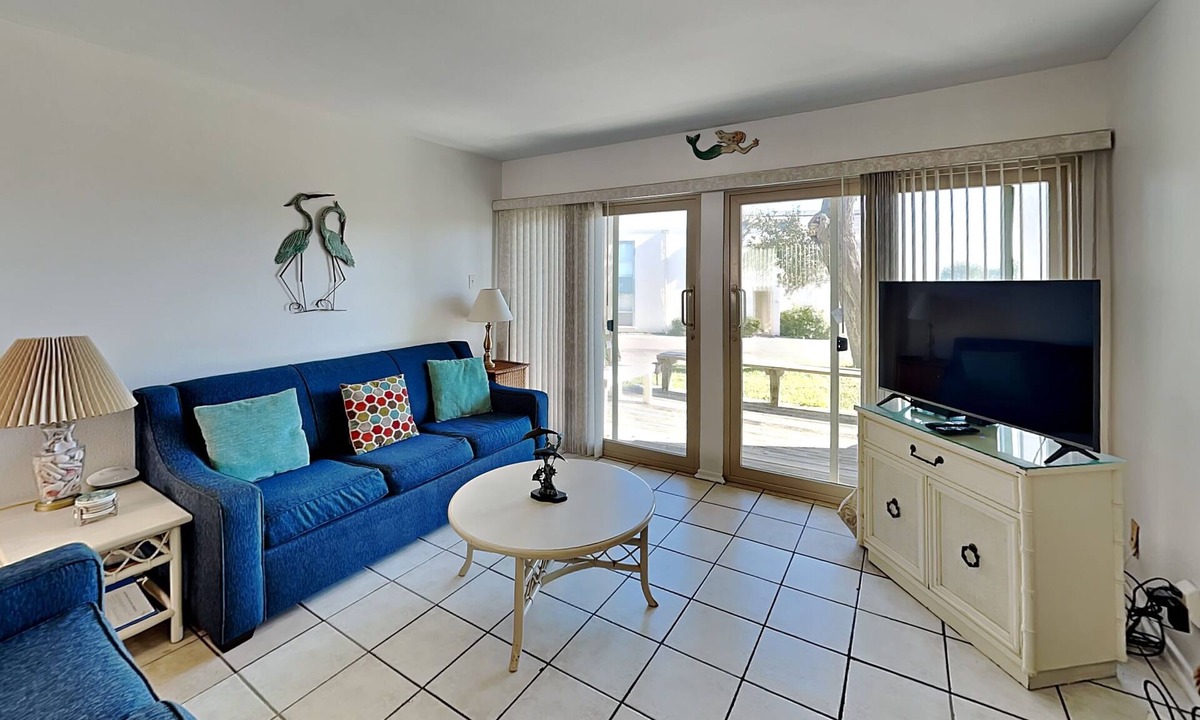 Sailhouse Condo | Reel Mermaid | Amazing Bayview Getaway, Fishing!