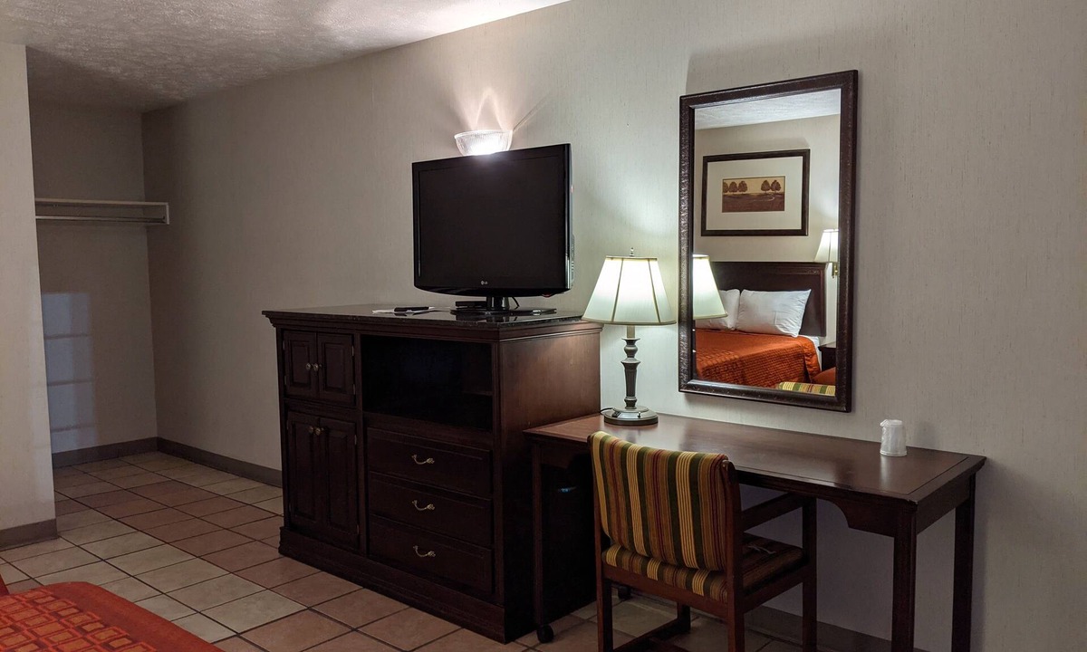 Tiptonville Hotel | Reelfoot Lake Inn