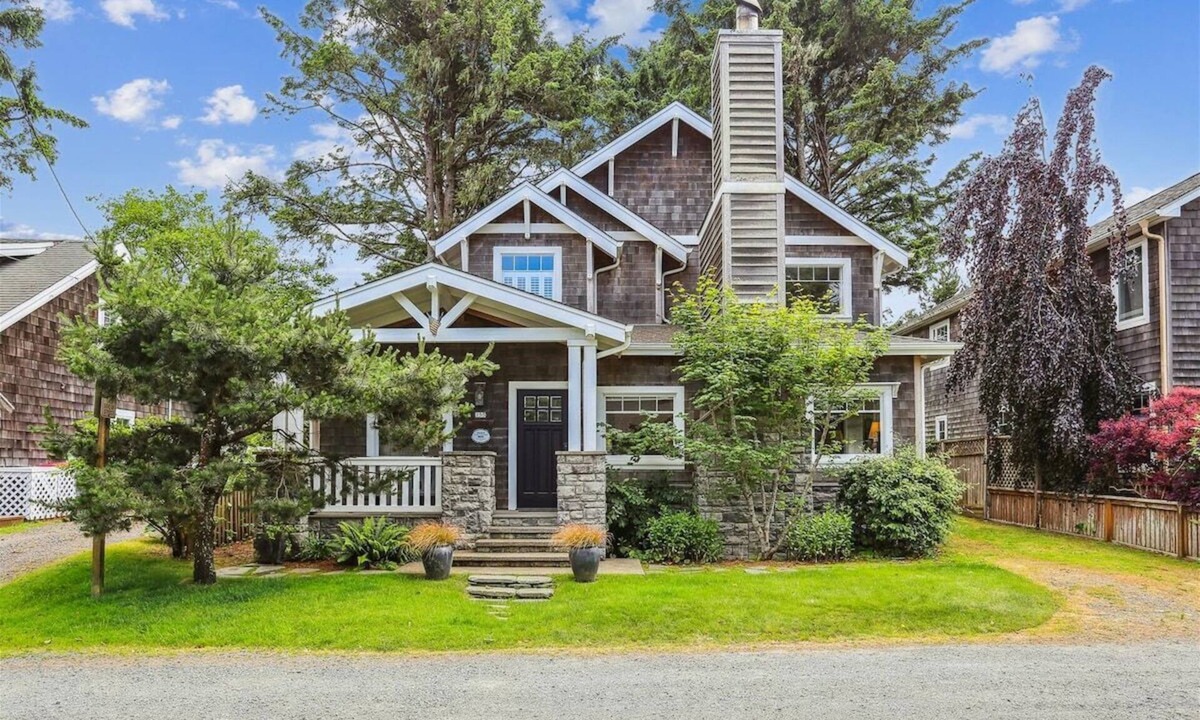 Cannon Beach Cottage | Rees Cottage - Close to Downtown & the Beach!