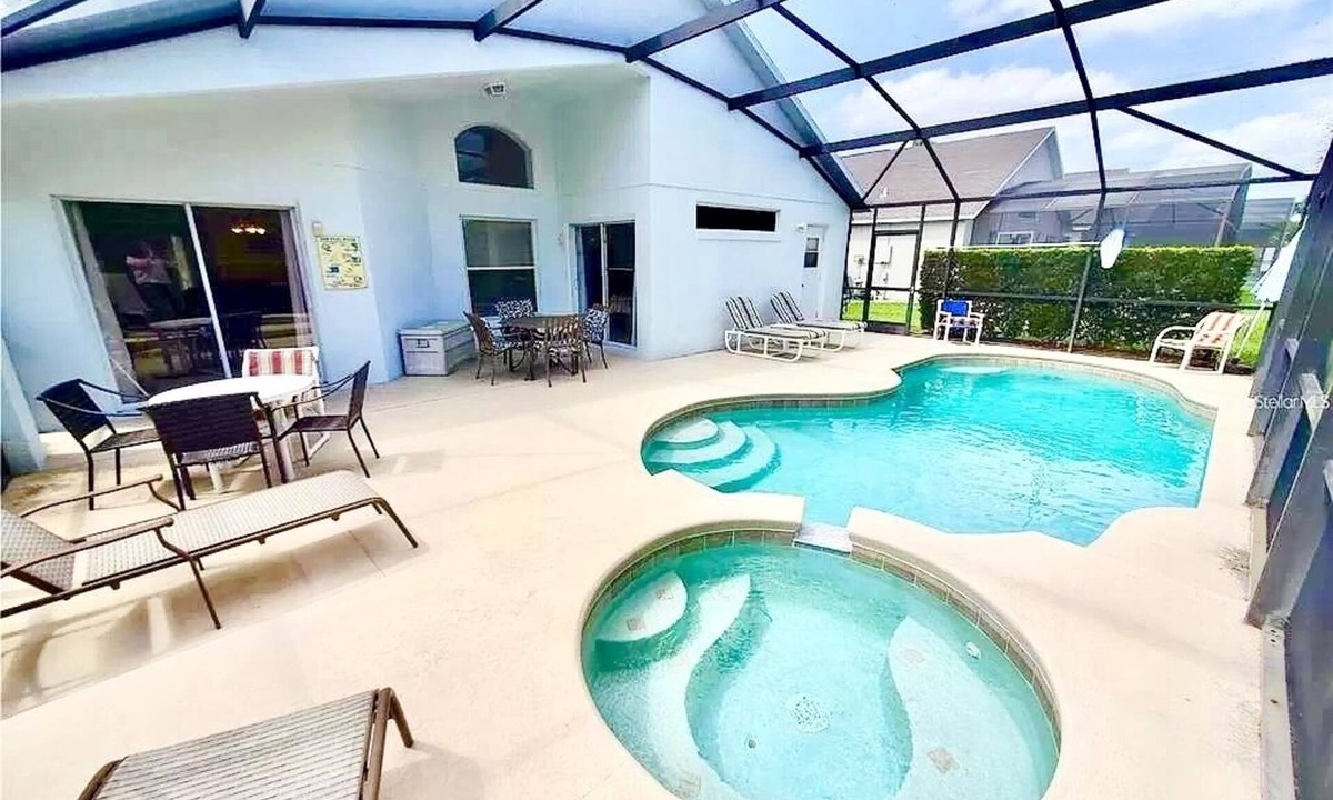 Lake Berkley Villa | Ref 08. Lake Berkley. Stunning Villa , own pool. Near Disney