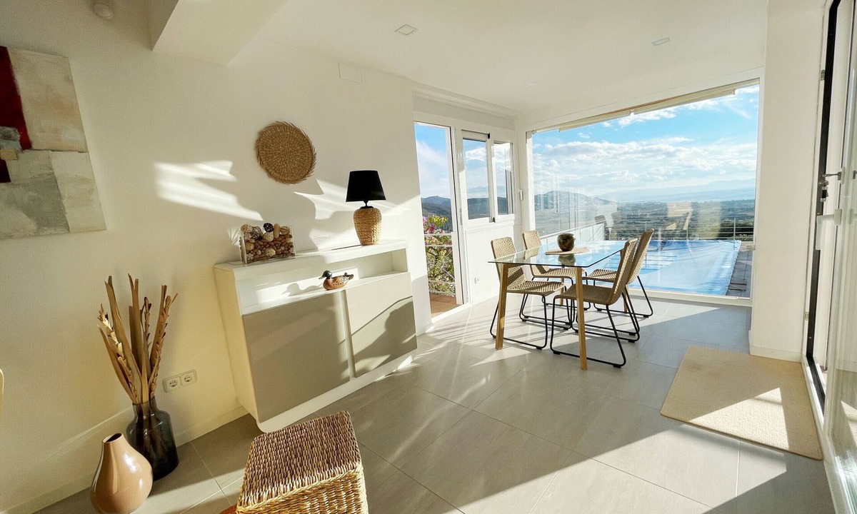 El Mas Fumats Villa | Ref. Alb30 - BEAUTIFUL AND SPACIOUS VILLA WITH POOL AND SEA VIEWS