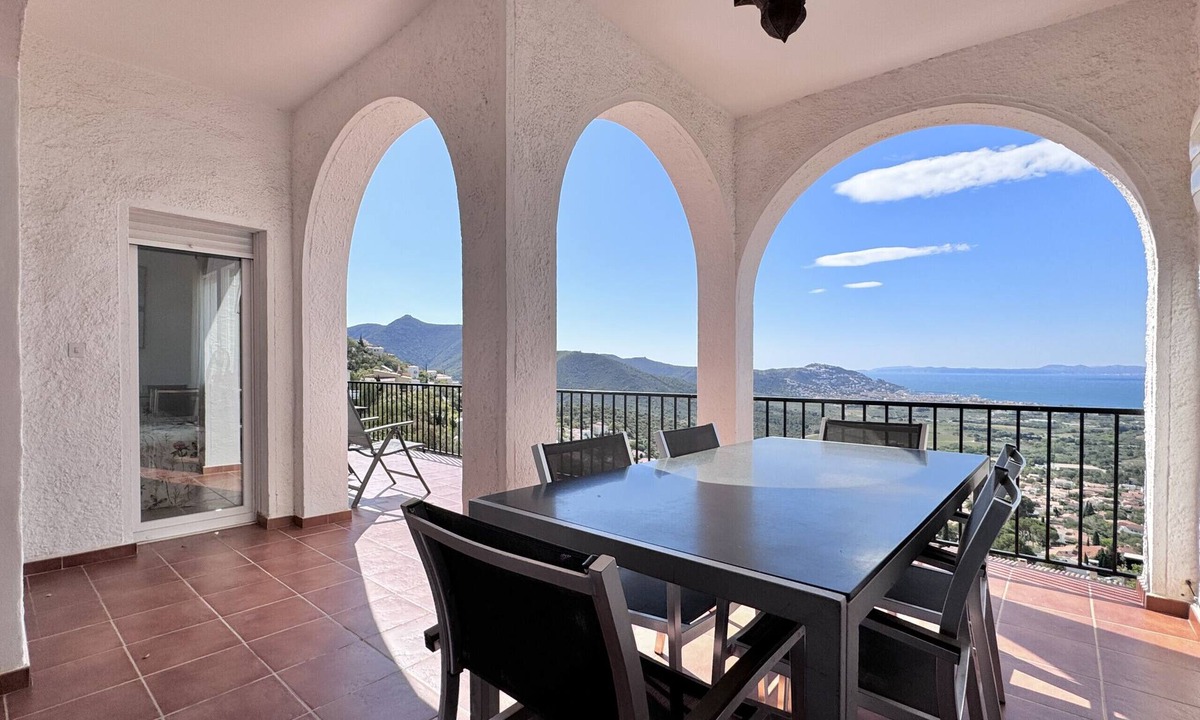 El Mas Fumats Ski Chalet | Ref. Cad21 - VILLA WITH POOL AND SEA VIEWS