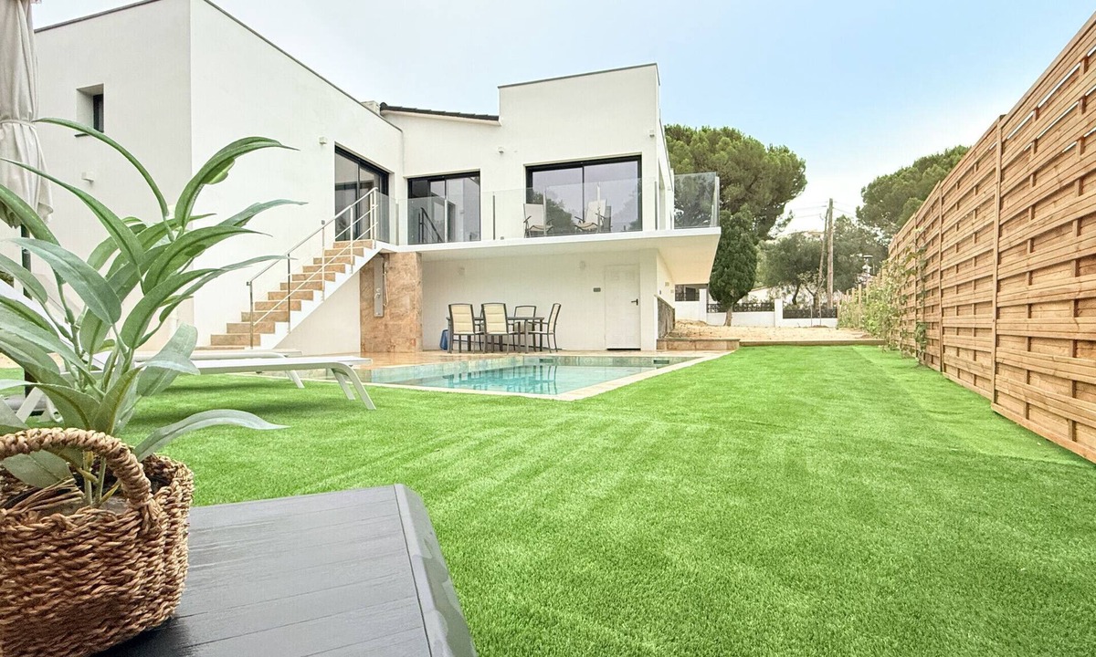 El Mas Fumats Villa | Ref. Nav33 - BEAUTIFUL AND SPACIOUS VILLA WITH POOL AND SEA VIEWS
