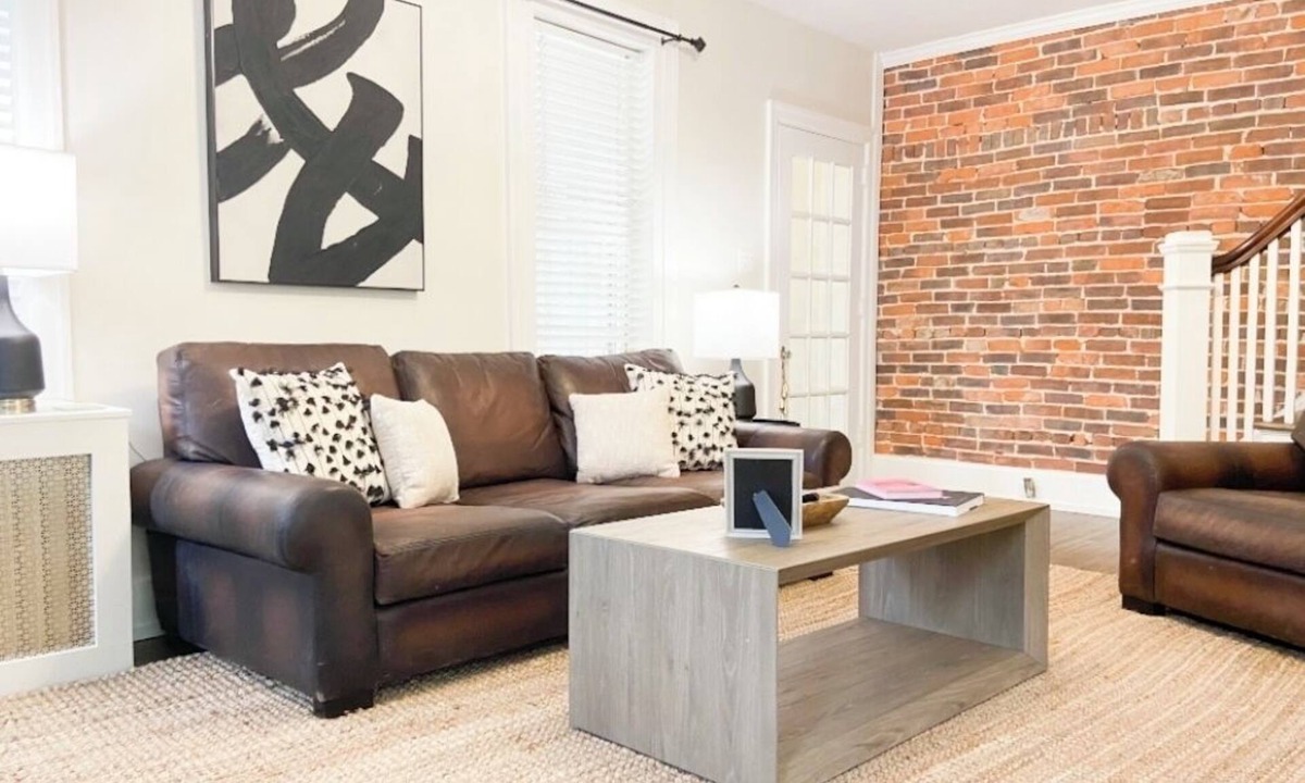 West Reading House | Refined West Reading Retreat - Steps from Penn Ave
