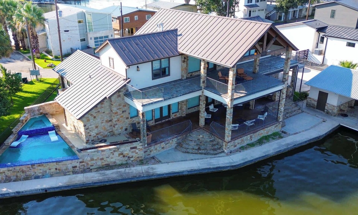 Granite Shoals House | Reflections On The Lake: Waterfront Home with Private Pool & Hot Tub on Lake LBJ