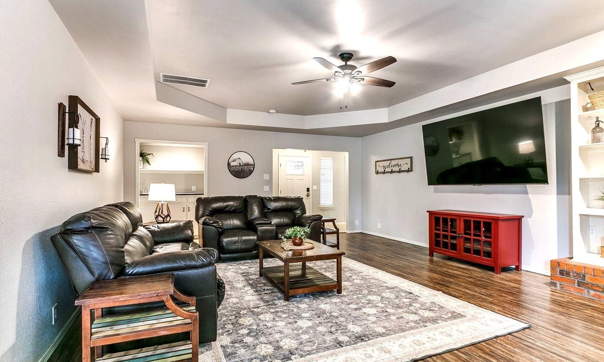 Edmond House | Refreshed Edmond Farmhouse King Suite and Fence