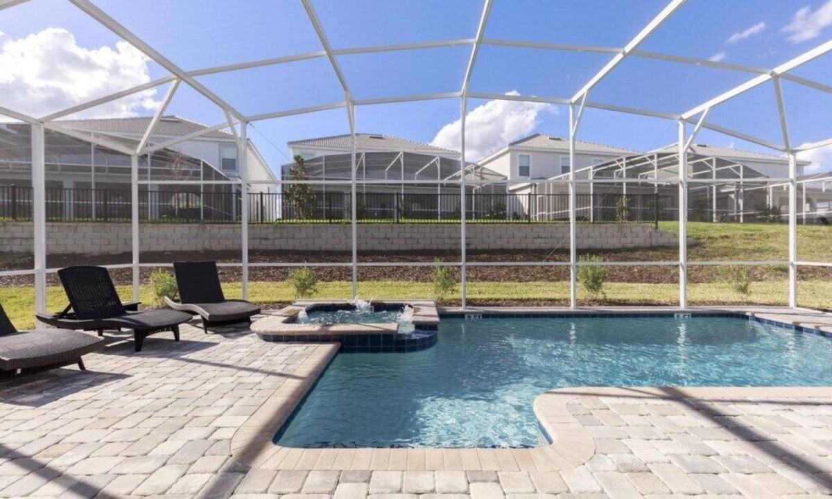 Davenport Resort | Refreshing 6 Bed Pool Home with Game Room Pool/Spa