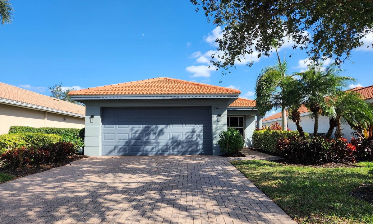 Estero House | Refreshing Lake View Home in Upscale Estero Community