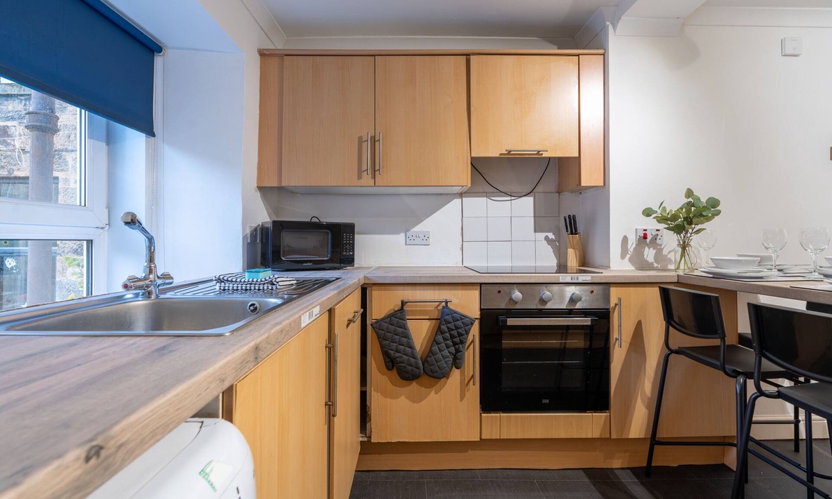 North West Apartment | Refreshing Modern Apartment in Glasgow's West End