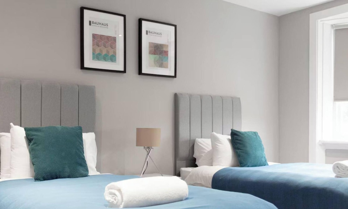 King's Park House | Refreshing Modern Home in Castlemilk