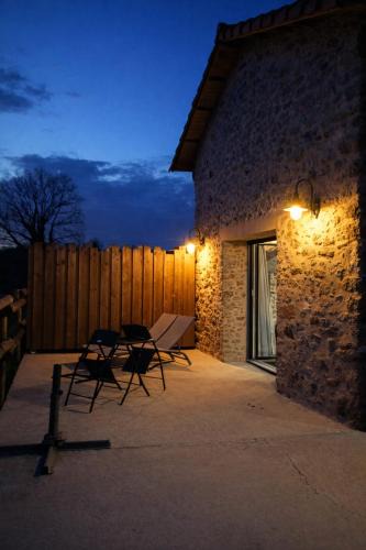 Mauleon House | Refuge cosy pour séjour en couple PDF! Gîte de la grosse pierre