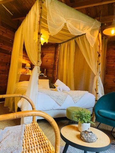 Auchay-sur-Vendee Cabin | Refuge de Campagne Le Chalet