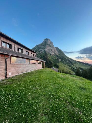 Gruyeres Hotel | Refuge de Plan-Francey