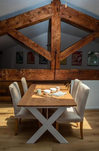 Bas-Vernet Apartment | Refuge sous les toits
