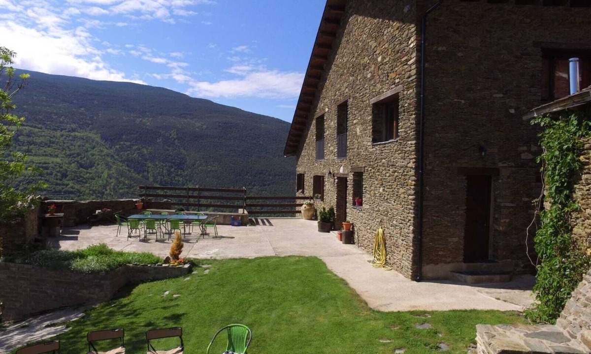Rodes House | Refugi rural Casa Canelo