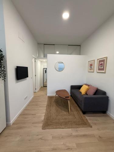 San Blas-Canillejas Apartment | Refurbished flat in an excellent location - Longares