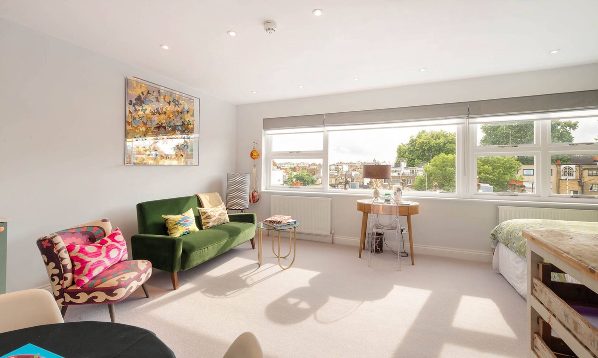 Brompton & Hans Town Apartment | Refurbished Studio Apartment, A Minute From Harrods Knightsbridge