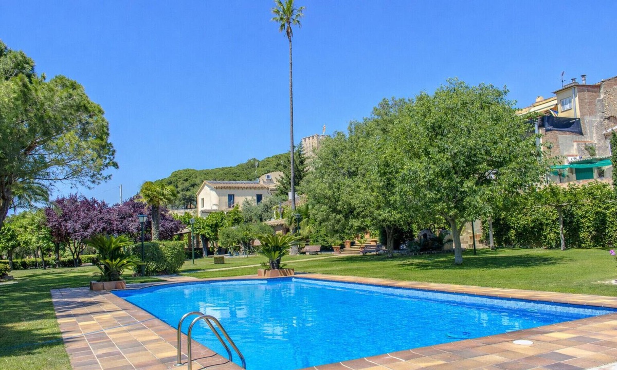 Santa Oliva Villa | Regal Retreat with extra large pool near Sitges