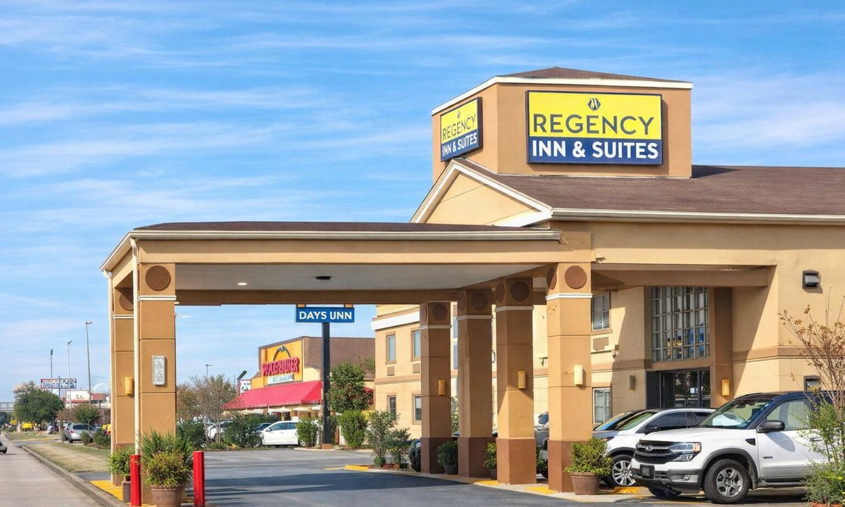 North Shore Hotel | Regency Inn & Suites Houston East I 10