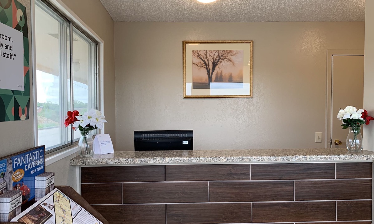 Rolla Hotel | Regency Inn