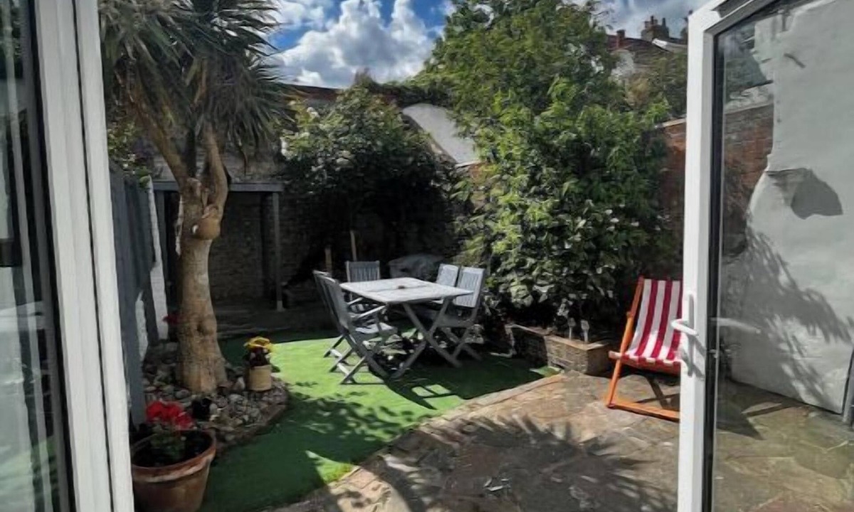 Montpelier House | Regent Escape (pet friendly)