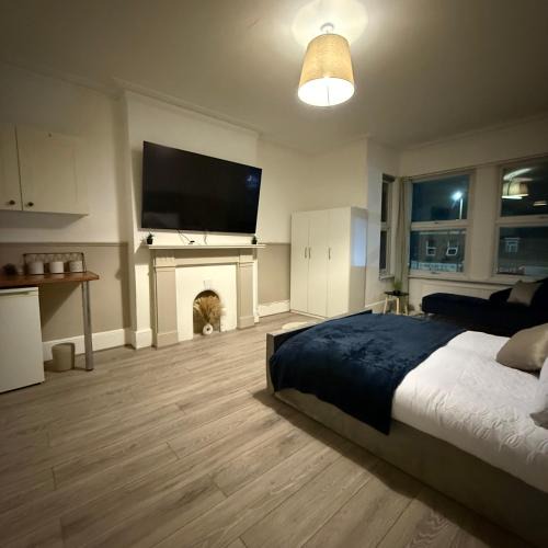 Finchley Church End House | Regents park Road