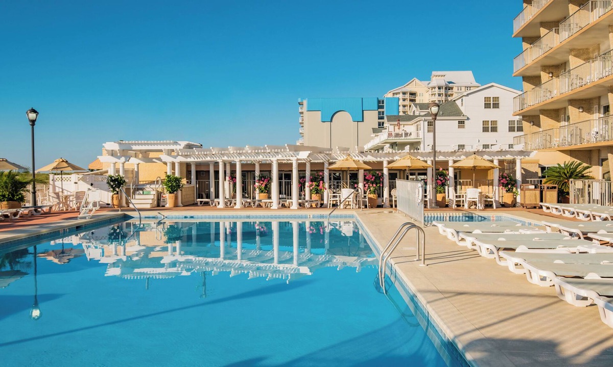 Wildwood Crest Hotel | Reges Oceanfront Resort