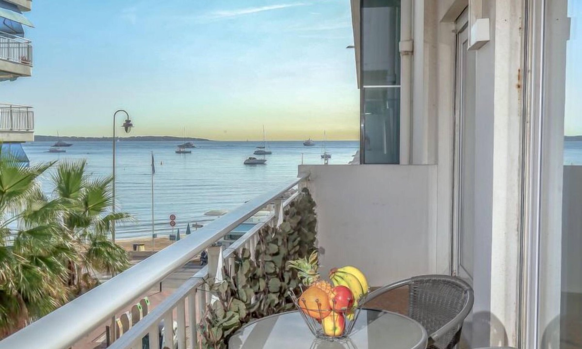 Pointe Croisette Apartment | Reine Astrid by Interhome