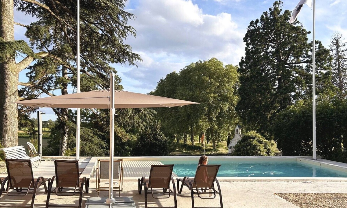 Cravant-les-Coteaux House | Relais du Château de Sonnay – 12 Guests with Pool