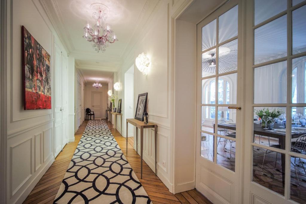 Grenelle Bed & Breakfast | Relais12bis Bed & Breakfast By Eiffel Tower