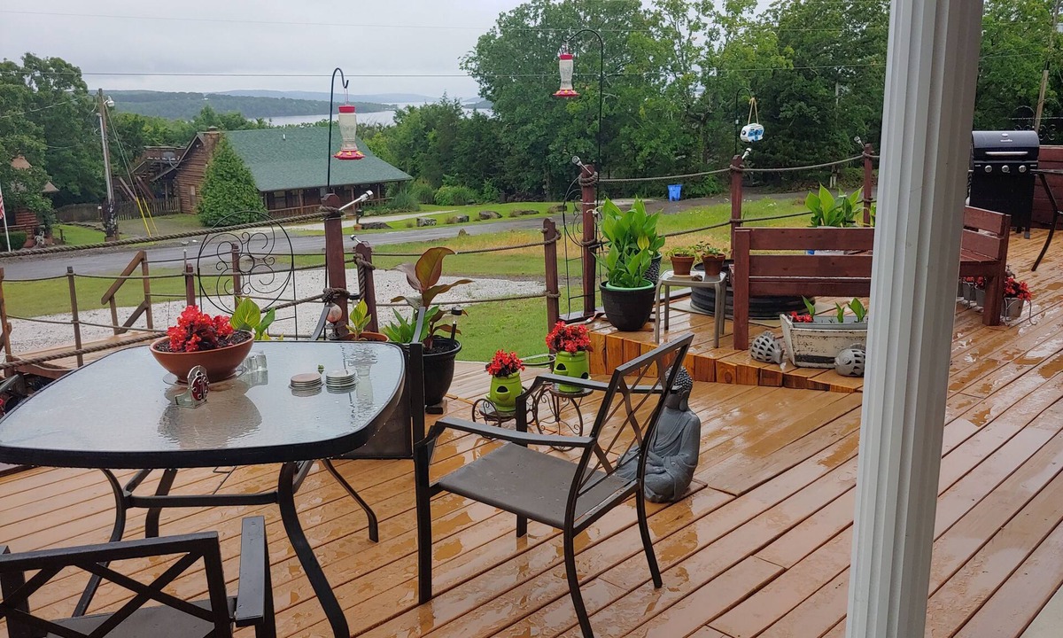 Cookson House | Relax and enjoy this beautiful 3 Bed, 2 Bath home on Oklahoma’s Lake Tenkiller.