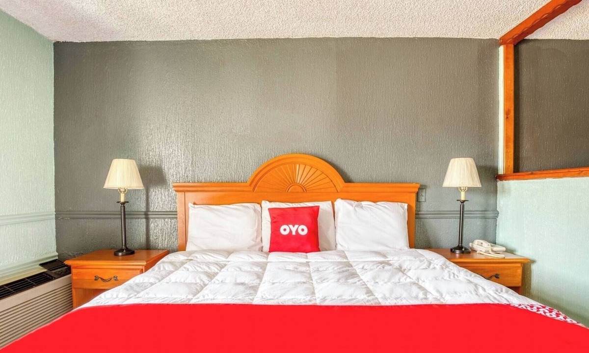 South Tulsa Hotel | Relax and Recharge in a Quiet Room w/King Bed + Handy Mini Fridge Setup