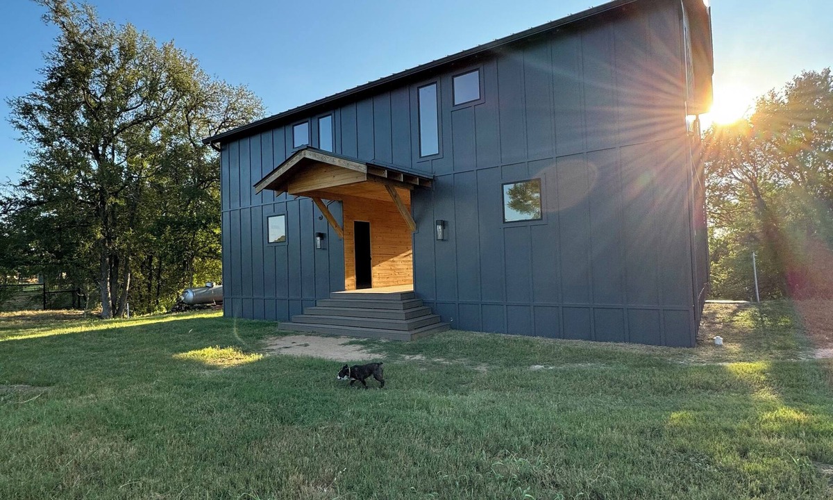 Elgin Cabin | Relax and Recuperate at Garbo’s Goodnight Colorado River Cabin
