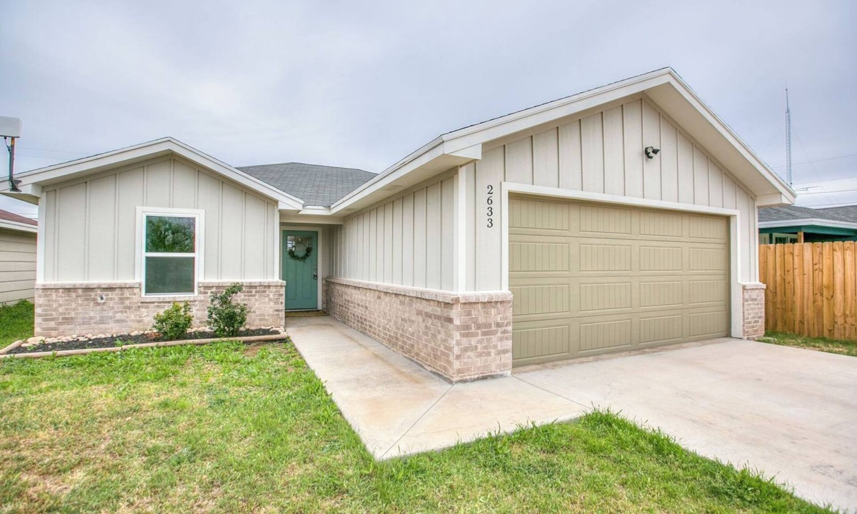 San Angelo House | Relax and Revive in new 3 BDRM/2BA Family Friendly Home in San Angelo.