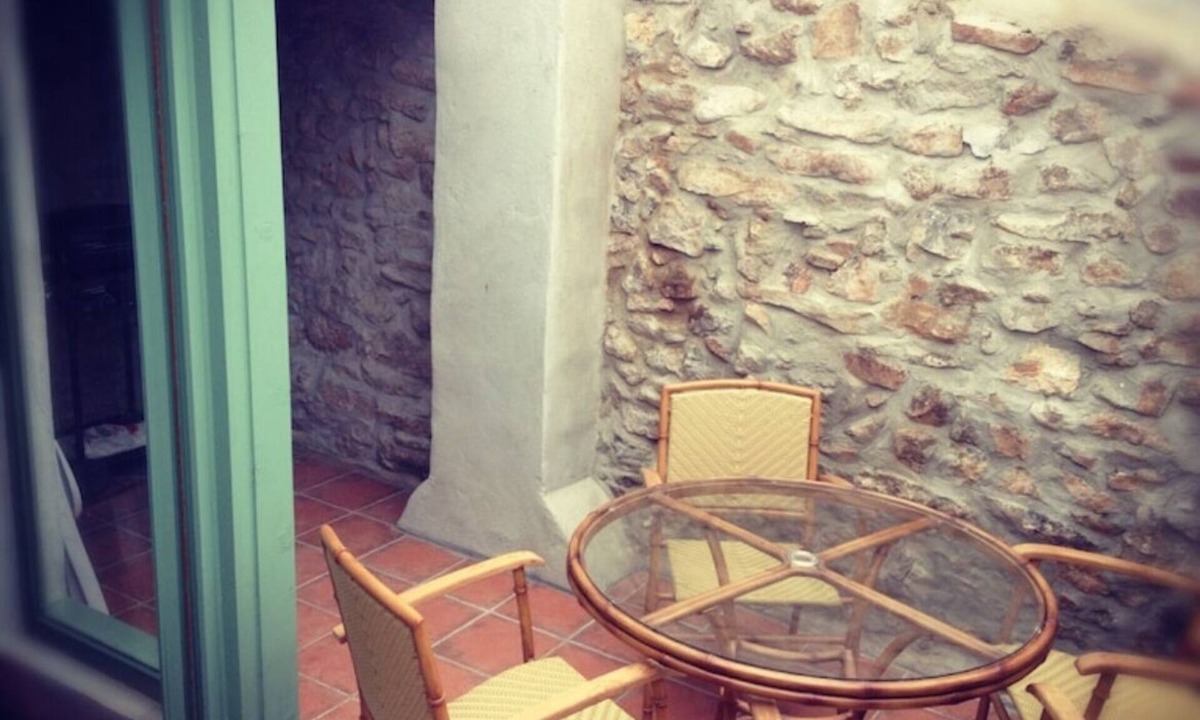 Castelnau-d'Aude House | Relax And Unwind In This Family Friendly Village Home