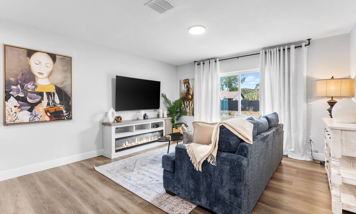 Fellowship House | Relax by Golden Ocala Golf Course and WEC 7 min driven