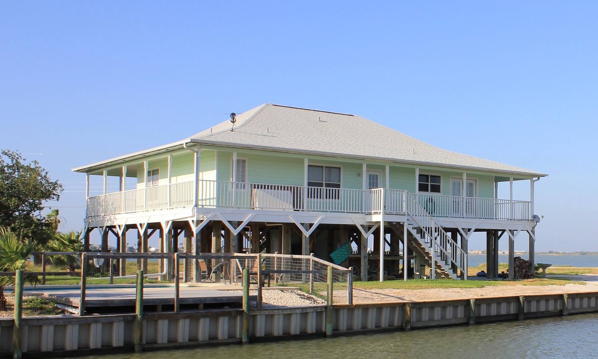 Rockport House | Relax/enjoy coastal views/breezes