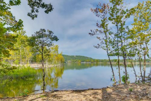Blue Eye House | Relax Fireside! Hot Tub Haven on Table Rock Lake