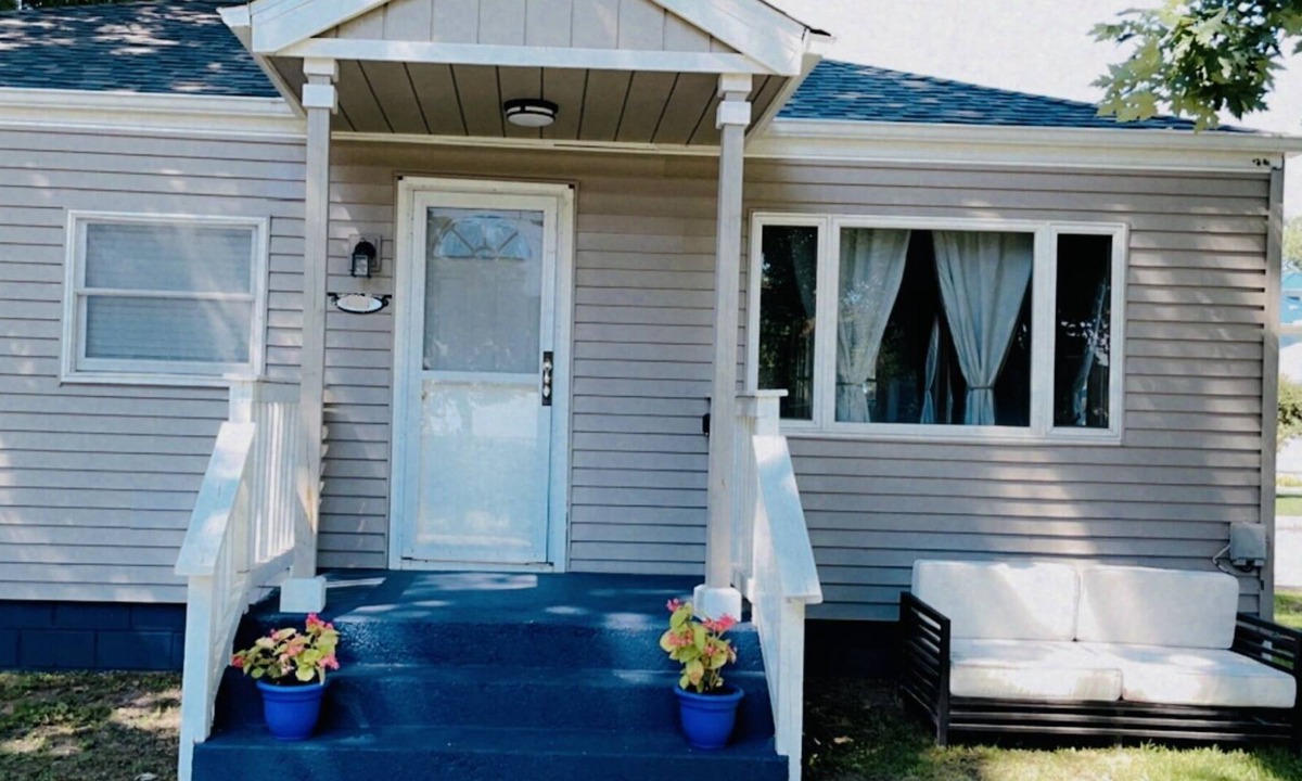 Cedar Lake House | Relax, have fun, and make memories at the lake!
