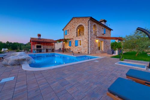 Stifanici Villa | Relax house surrounded by olives and vineyard
