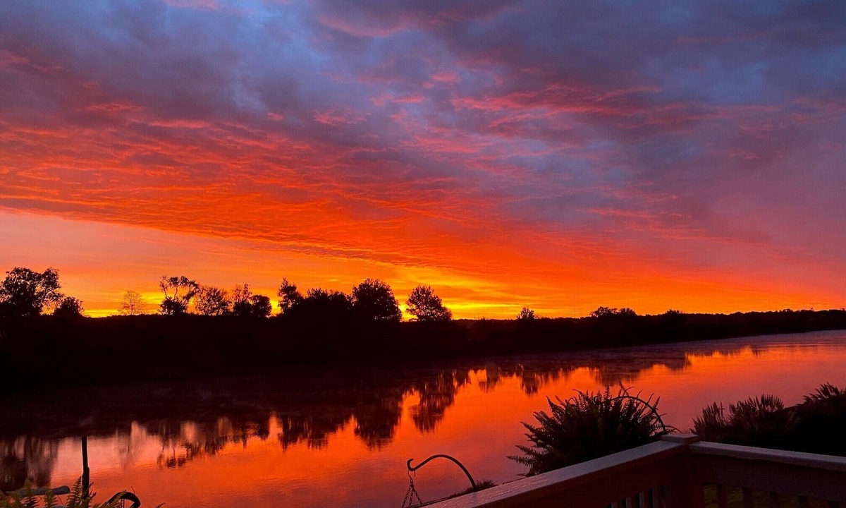 Augusta House | Relax in River Retreat: Masters or Iron Man