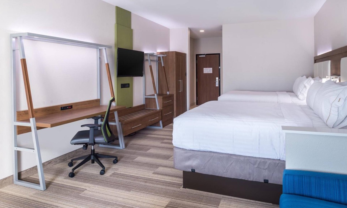 Fort Worth Hotel | Relax in Room with 2 Queen Beds Ideal for Adventure-Seekers at Fort Worth