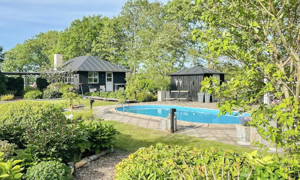 Avlum House | Relax in the countryside with pool