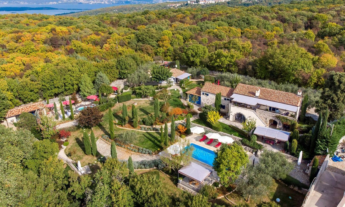 Sveti Ivan Dobrinjski House | Relax in this dream of a vacation home.